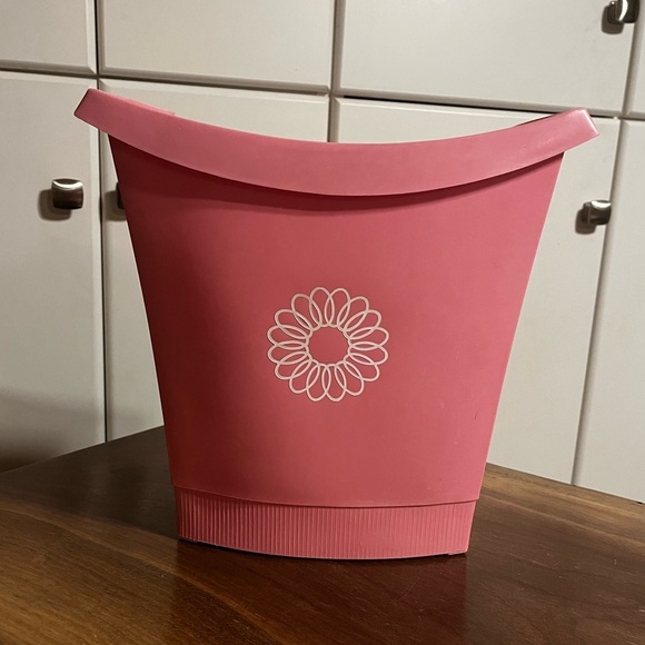 Vintage Other - Vintage Lustroware 1980's Pink Daisy Trash Can